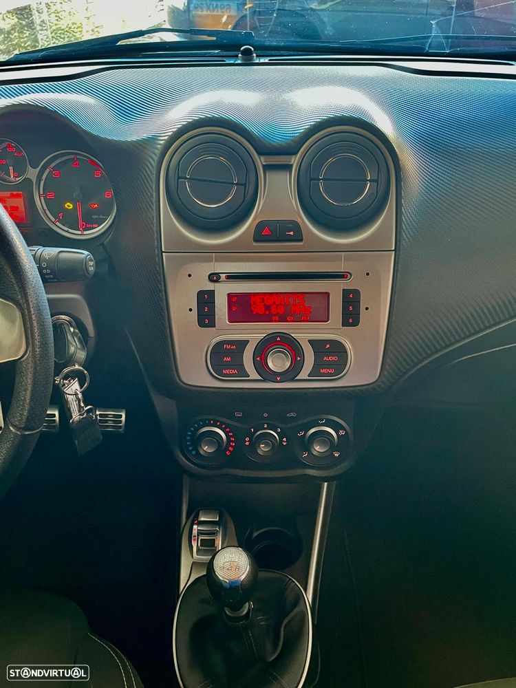 Alfa Romeo MiTo 1.3 JTDM Distinctive - 13