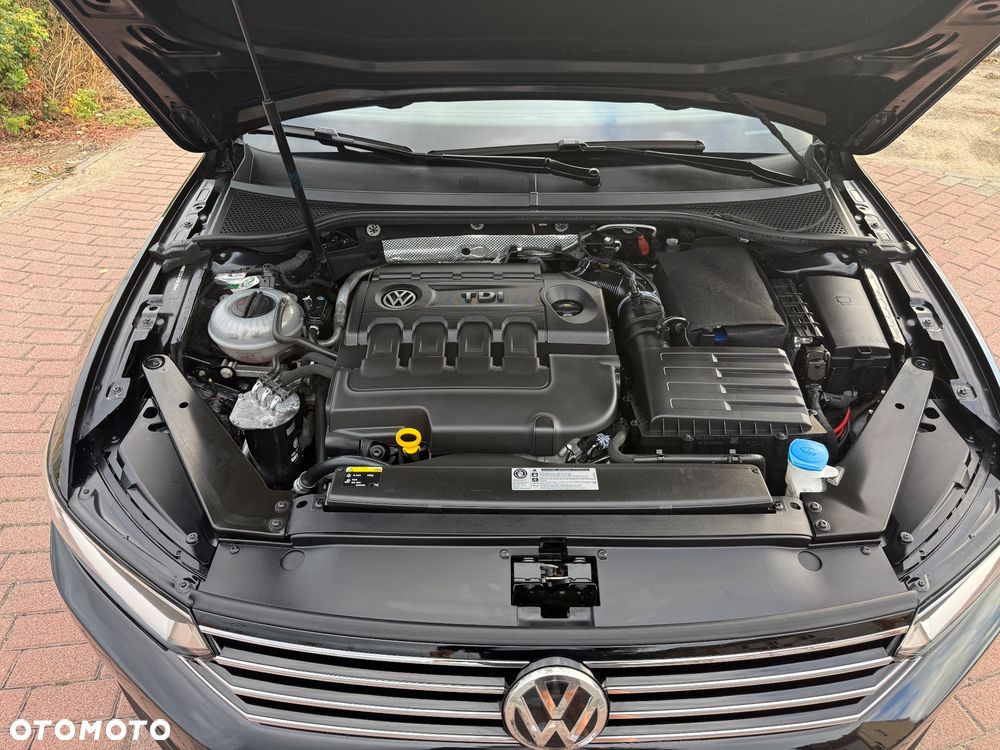 Volkswagen Passat 2.0 TDI BMT Comfortline - 22