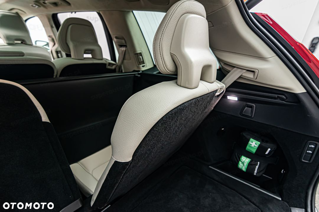 Volvo XC 90 - 29