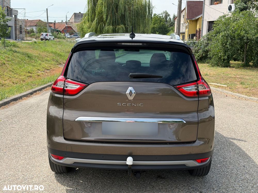 Renault Grand Scenic - 21