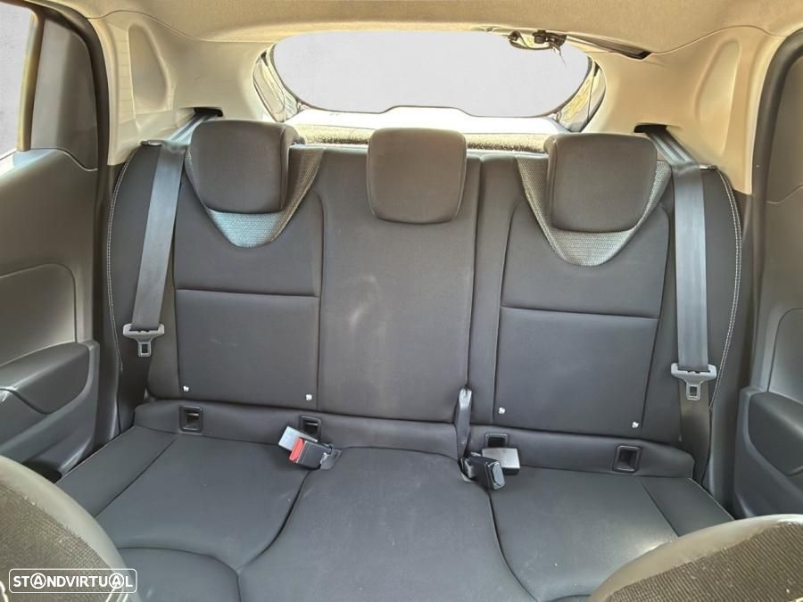 Renault Clio - 13