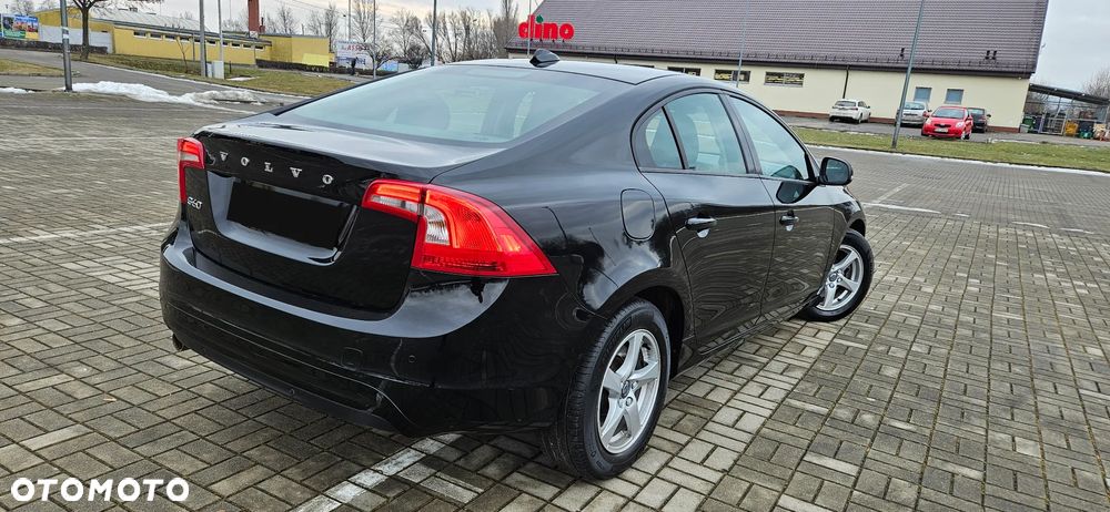 Volvo S60 D2 Momentum - 3