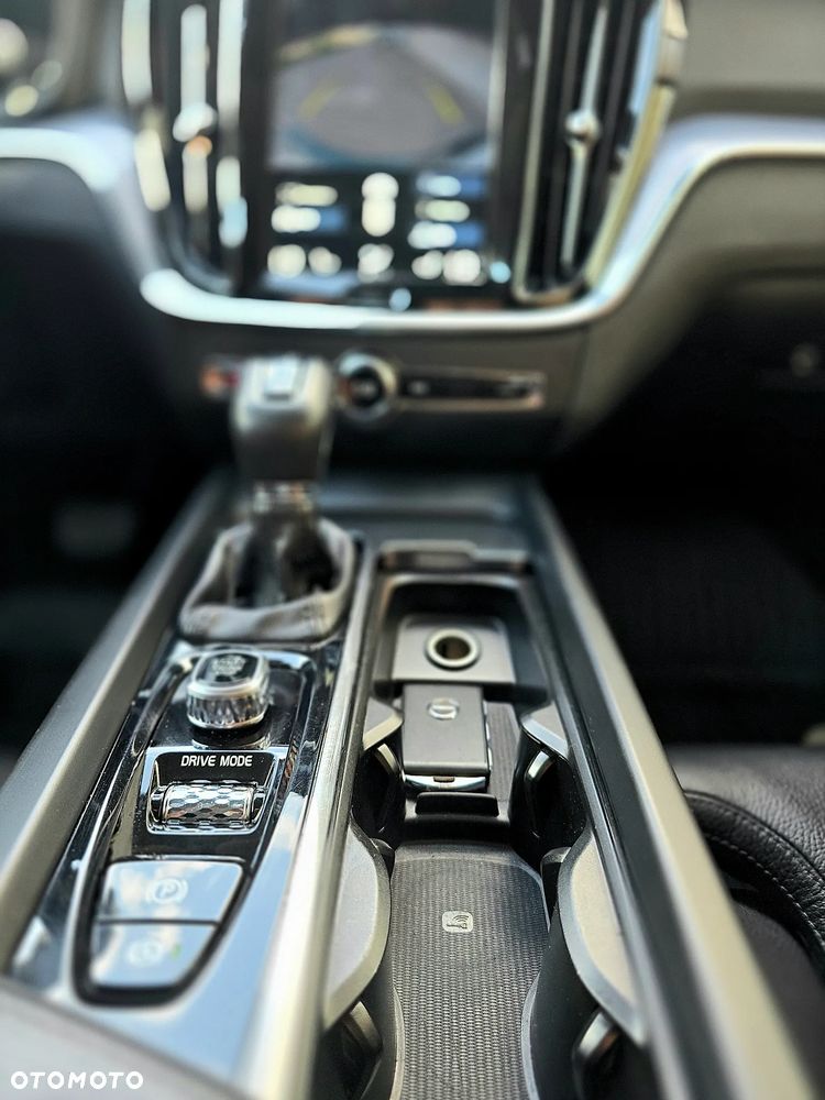 Volvo V60 D4 SCR AWD - 12