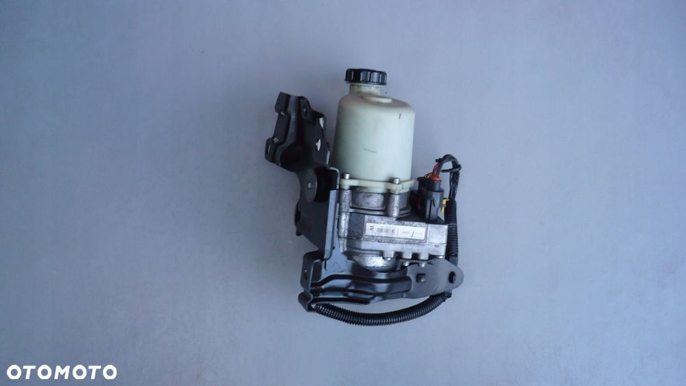 Pompa wspomagania Sandero I Logan 1,5 DCI - 10
