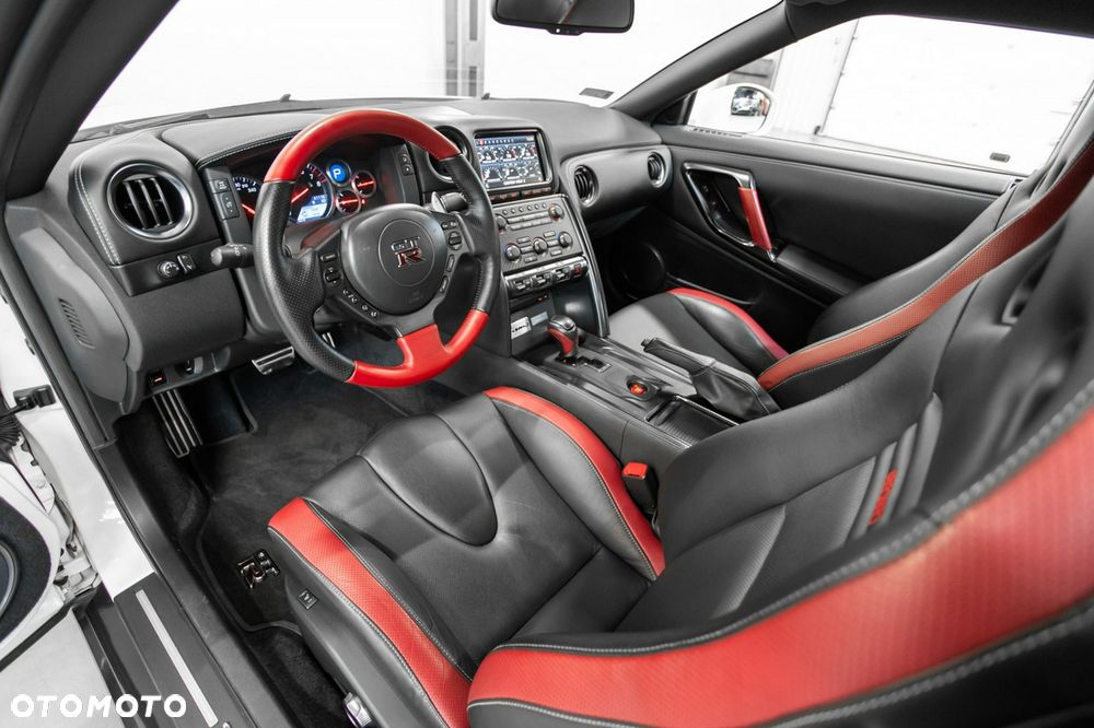 Nissan GT-R Black Edition - 6