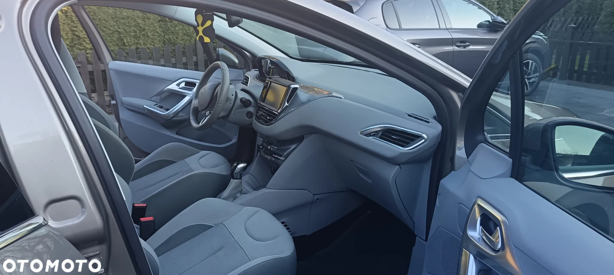 Peugeot 208 1.2 PureTech Allure - 2