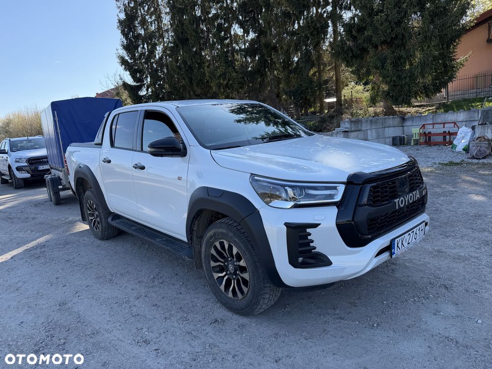 Toyota Hilux - 1
