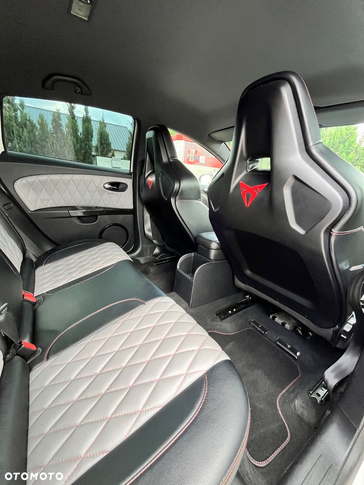 Seat Leon 2.0 T FSI Cupra R - 12