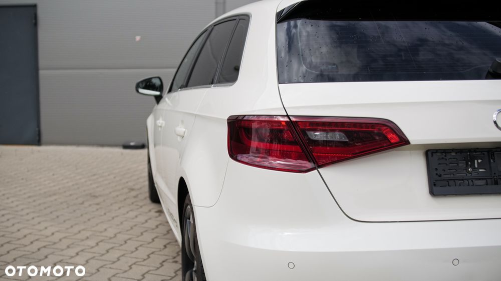 Audi A3 Sportback 2.0 TDI (clean diesel) quattro S tronic Attraction - 16