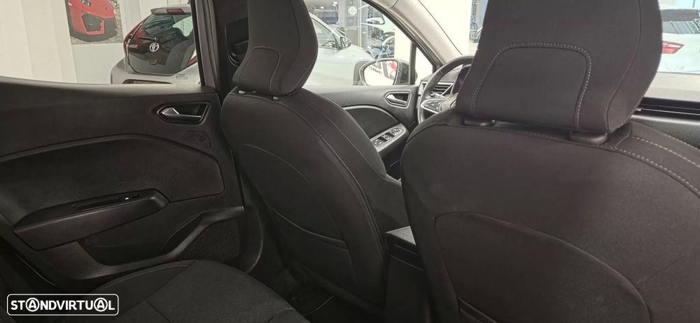 Renault Clio 1.0 TCe Evolution - 37
