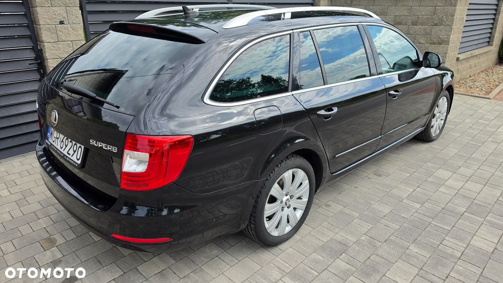 Skoda Superb 2.0 TDI Platinum Outdoor DSG - 2