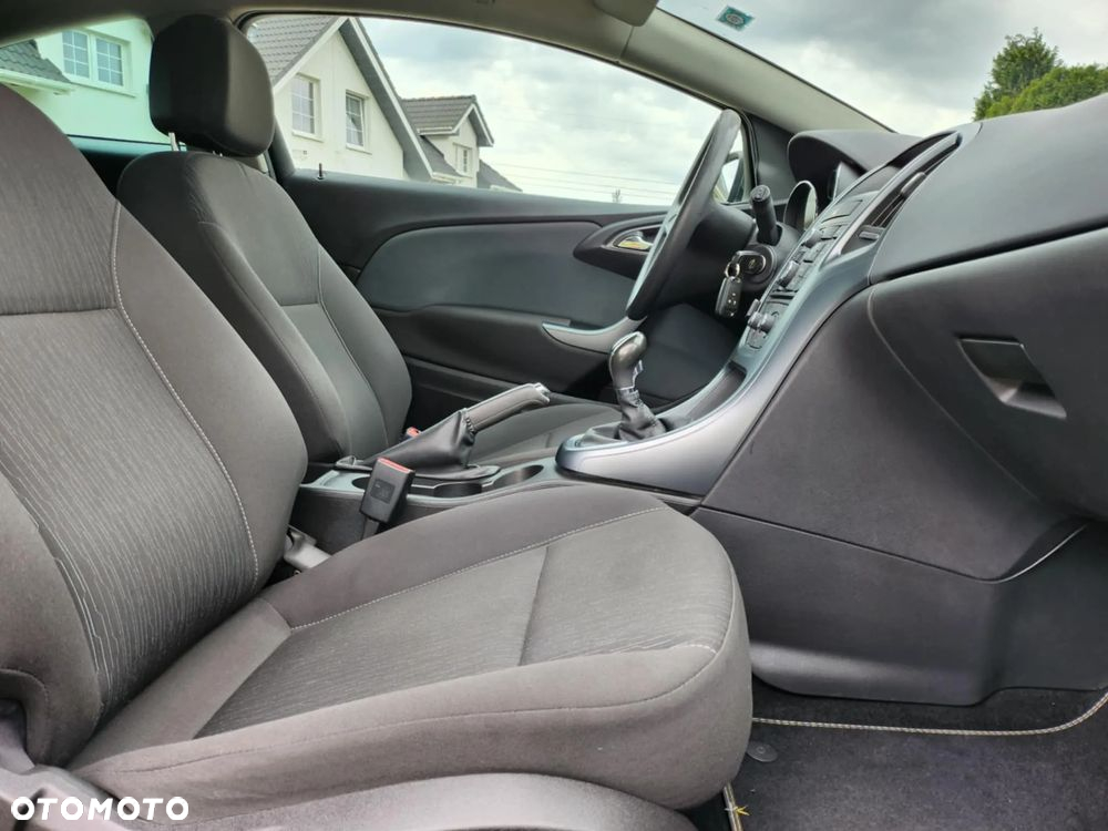 Opel Astra GTC 1.4 Turbo - 14