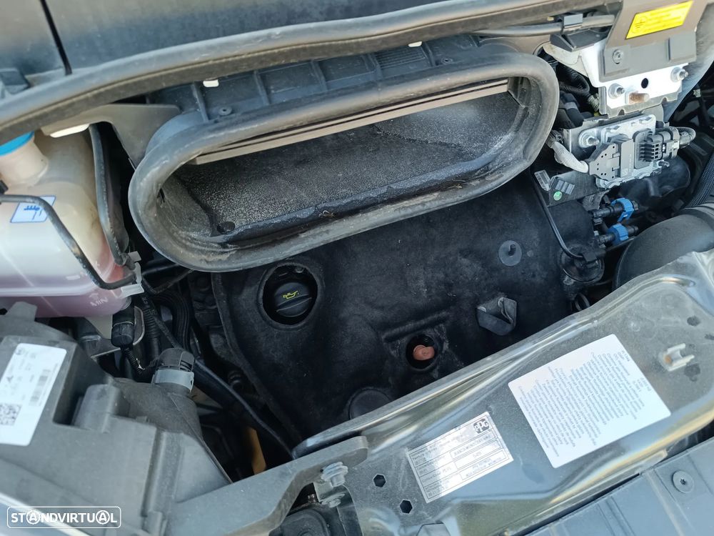 Peugeot Boxer Cabine Dupla 2.2 BlueHDi (6 Lugares) - 21