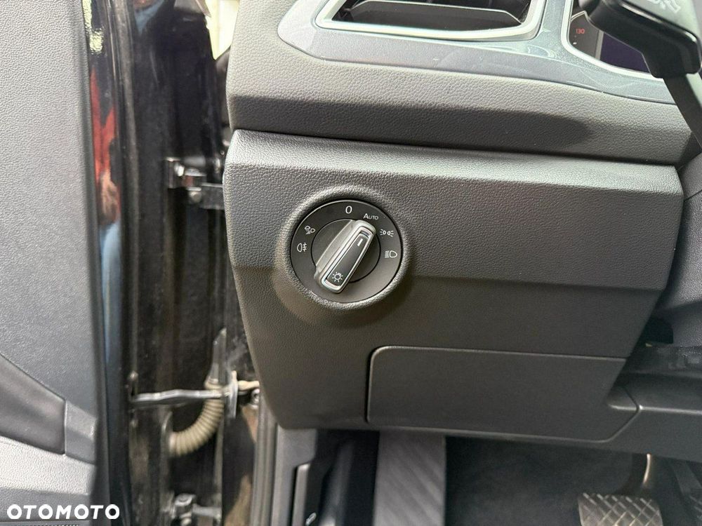 Volkswagen T-Roc - 21