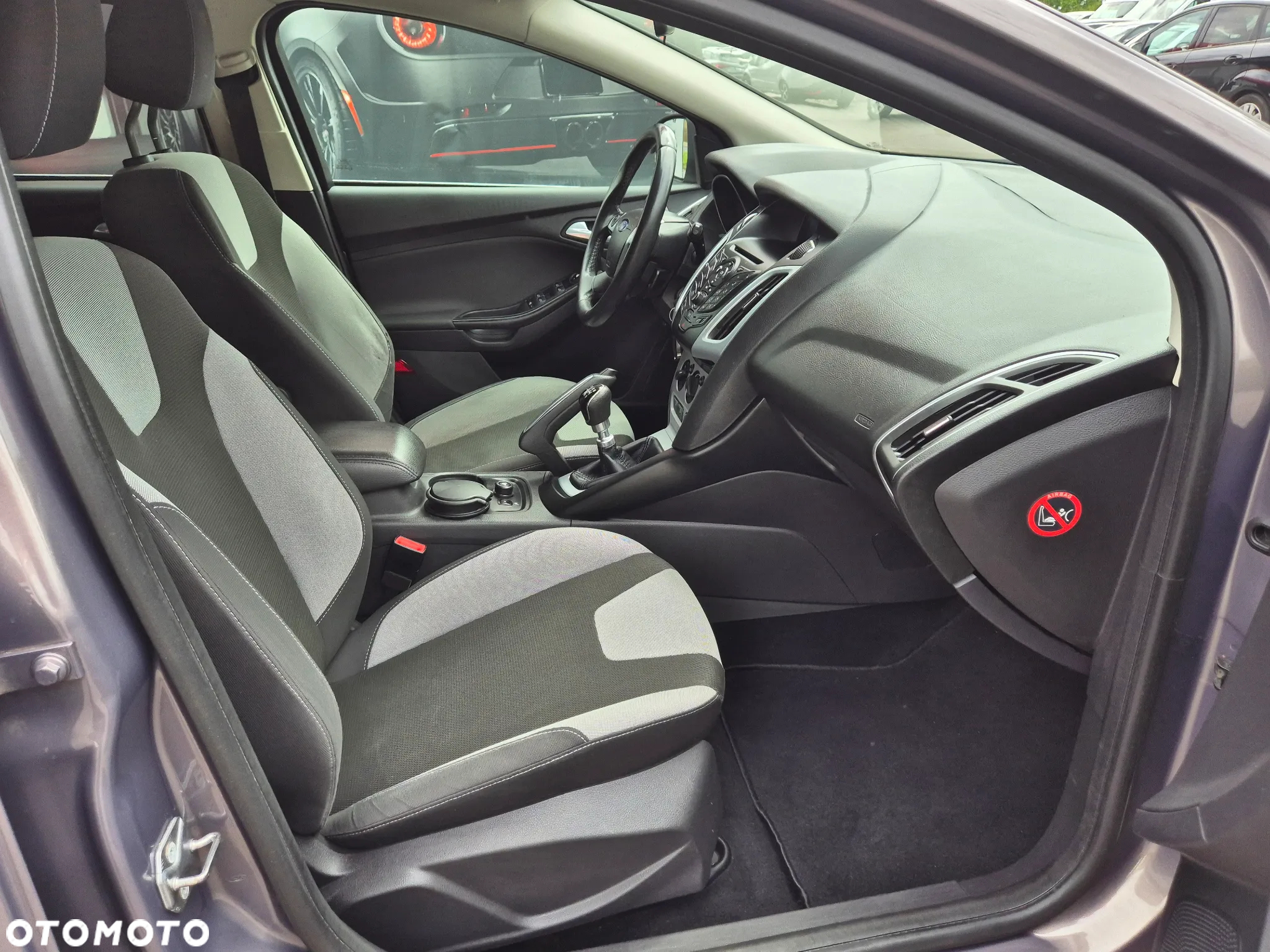 Ford Focus - 28