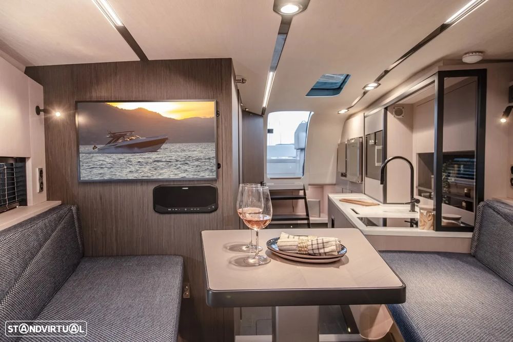 Windy 40 Camira RS - 10