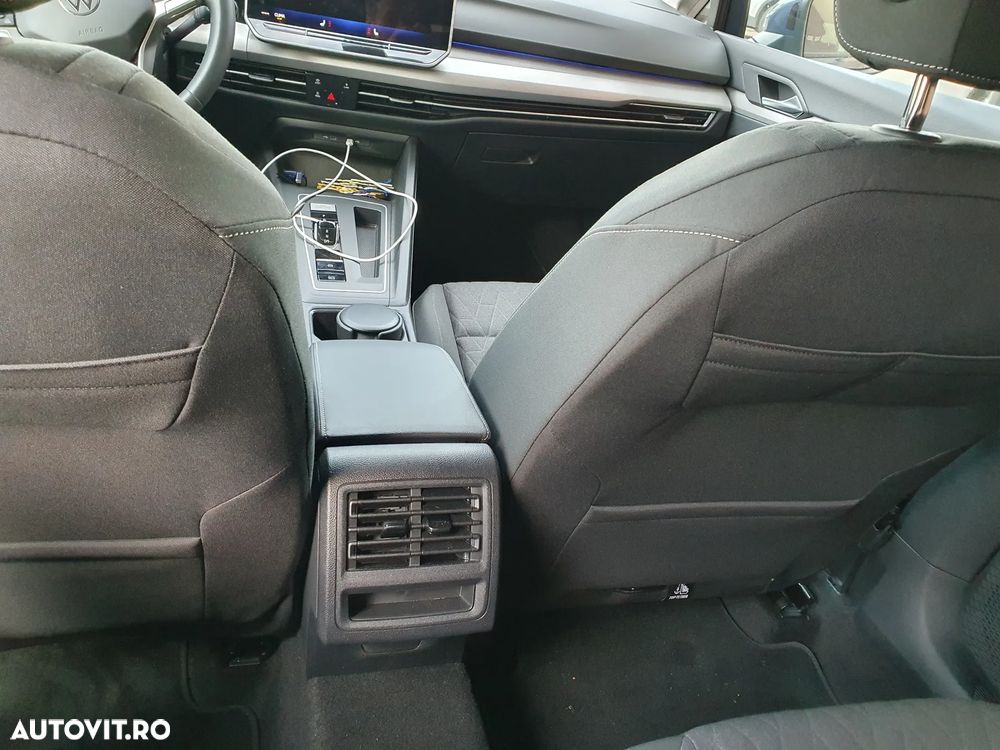 Volkswagen Golf 1.5 eTSI DSG MHEV Life - 6