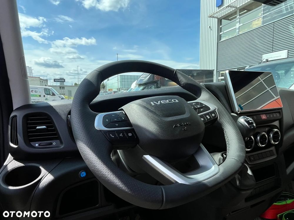 Iveco AUTOLAWETA z KABINĄ SYPIALNĄ - Daily 35s18h - 25