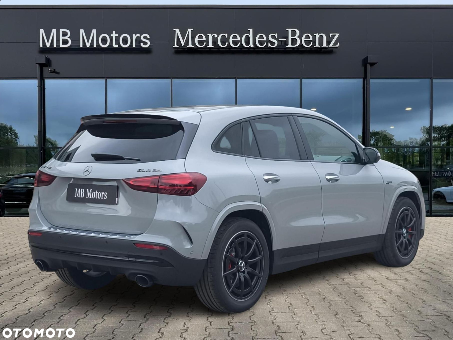 Mercedes-Benz GLA - 6