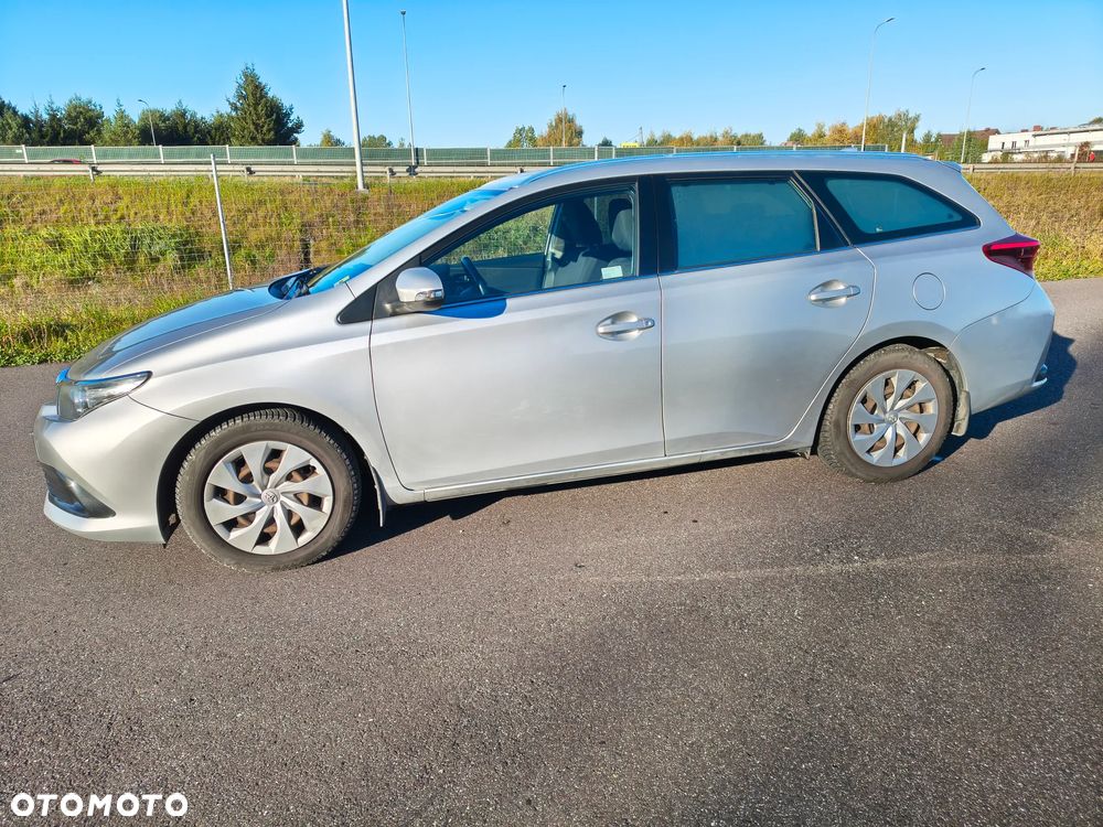 Toyota Auris 2016 photo 4