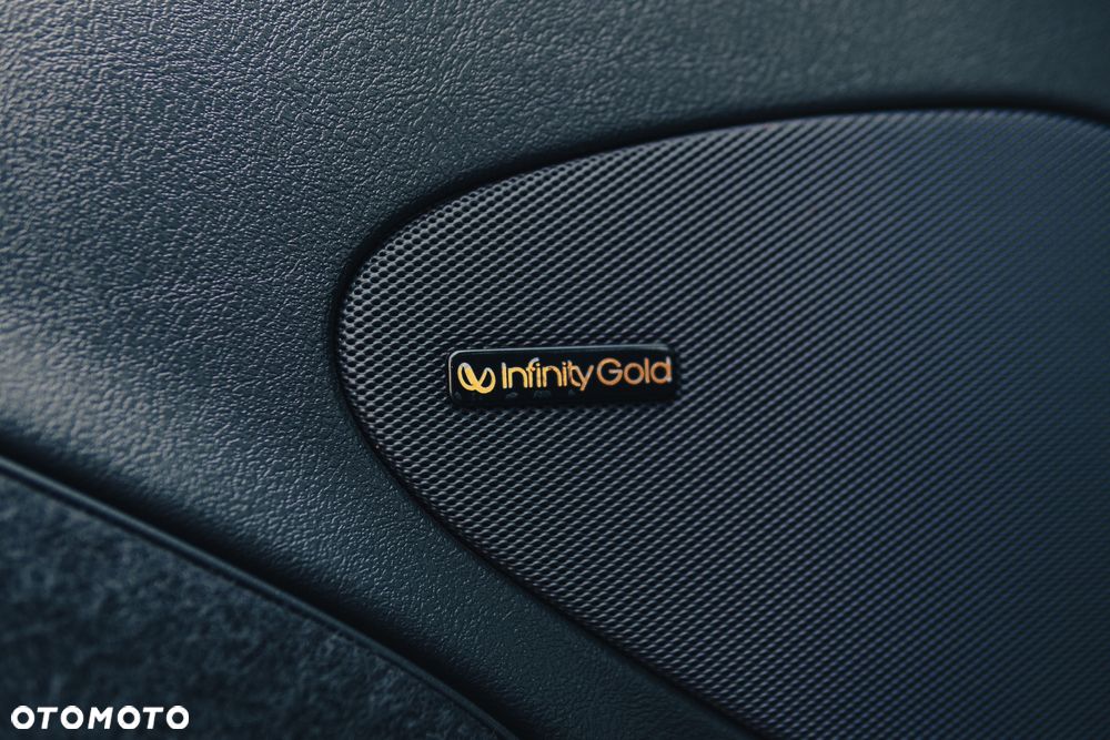 Jeep Grand Cherokee - 25