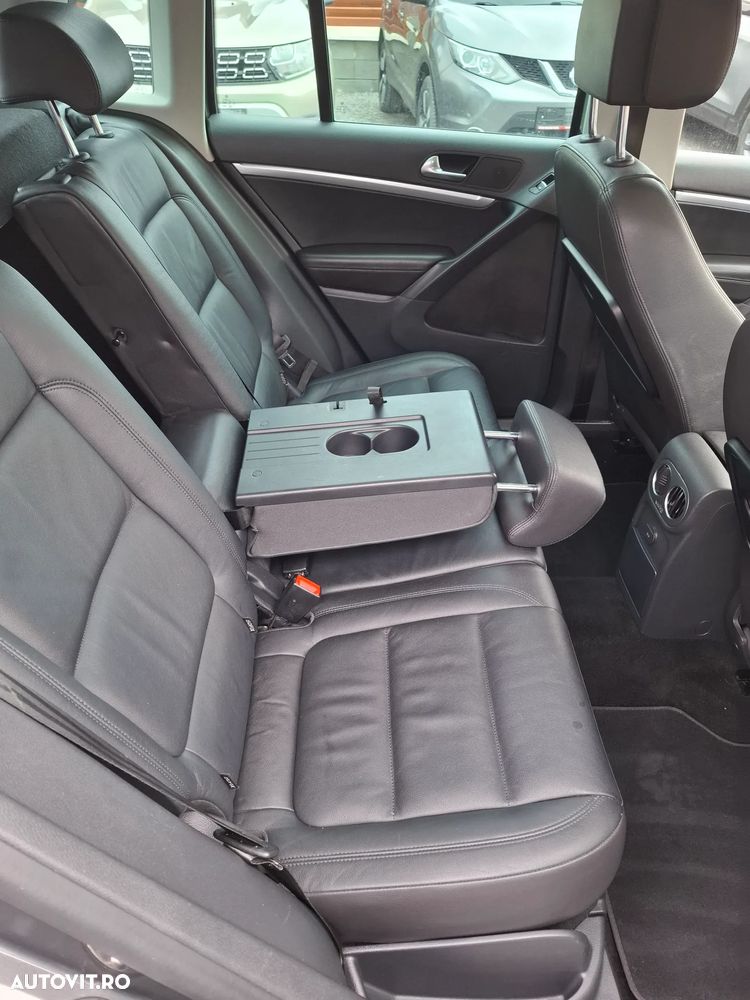 Volkswagen Tiguan 2.0 TDI SCR 4MOTION BlueMotion Technology Lounge Sport & Style - 37