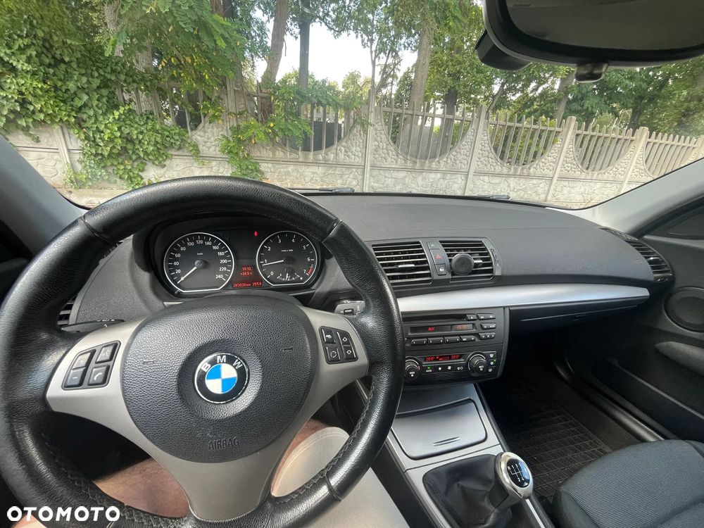 BMW Seria 1 116i - 9