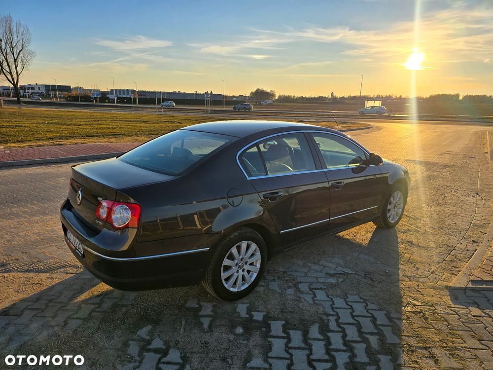 Volkswagen Passat 2.0 TDI DSG Highline - 3