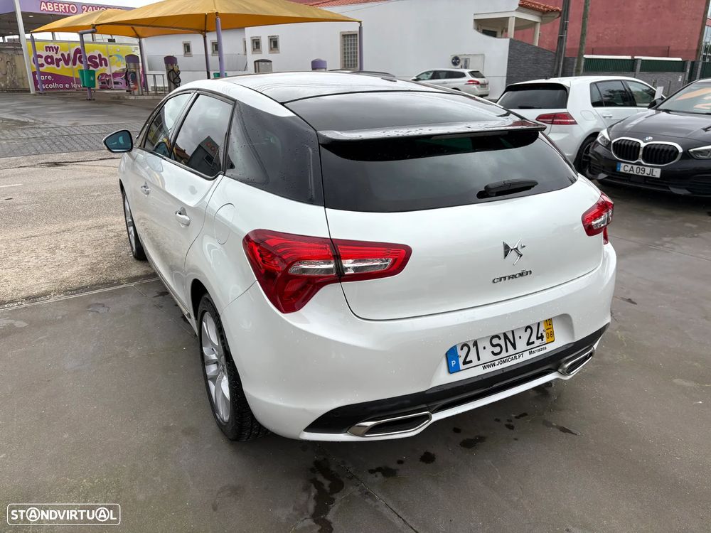Citroën DS5 e-HDi 110 EGS6 SoChic - 4