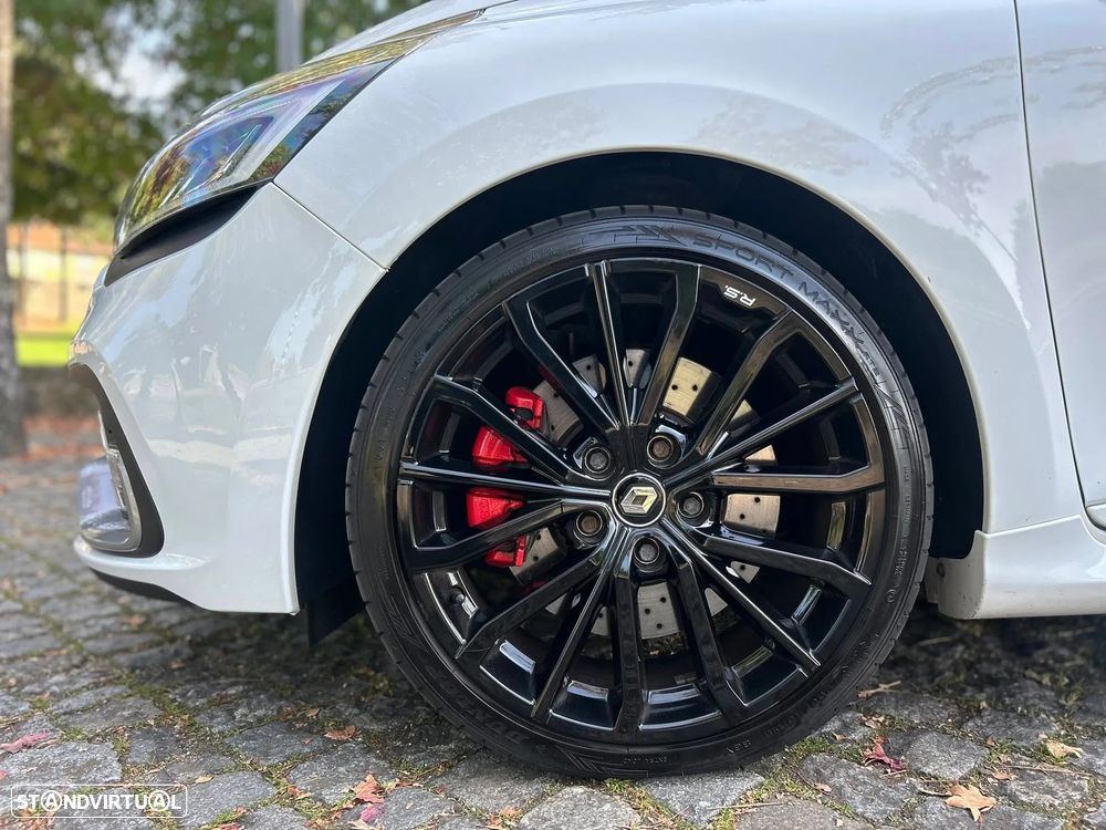 Renault Clio TCe 220 EDC R.S. Trophy - 21