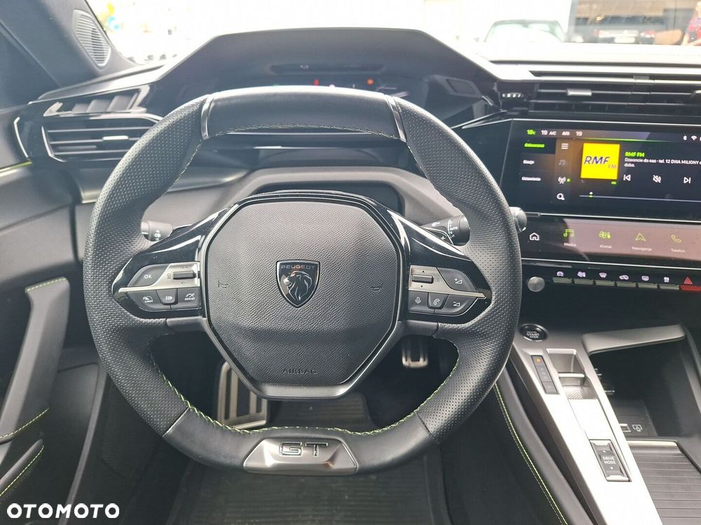Peugeot 408 - 15