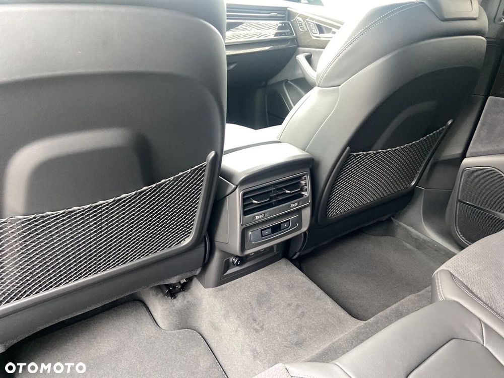 Audi Q8 - 21