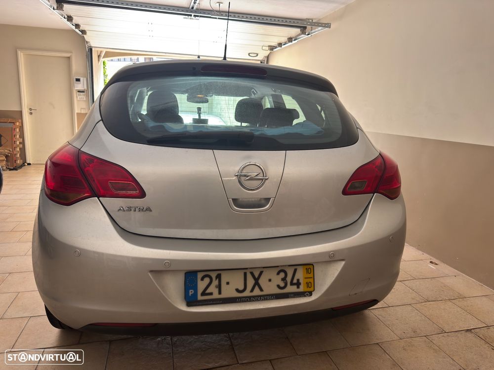Opel Astra 1.4 Cosmo - 1
