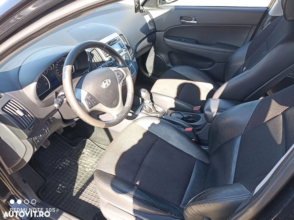Hyundai i30 1.4 DOHC GL CLASSIC - 12