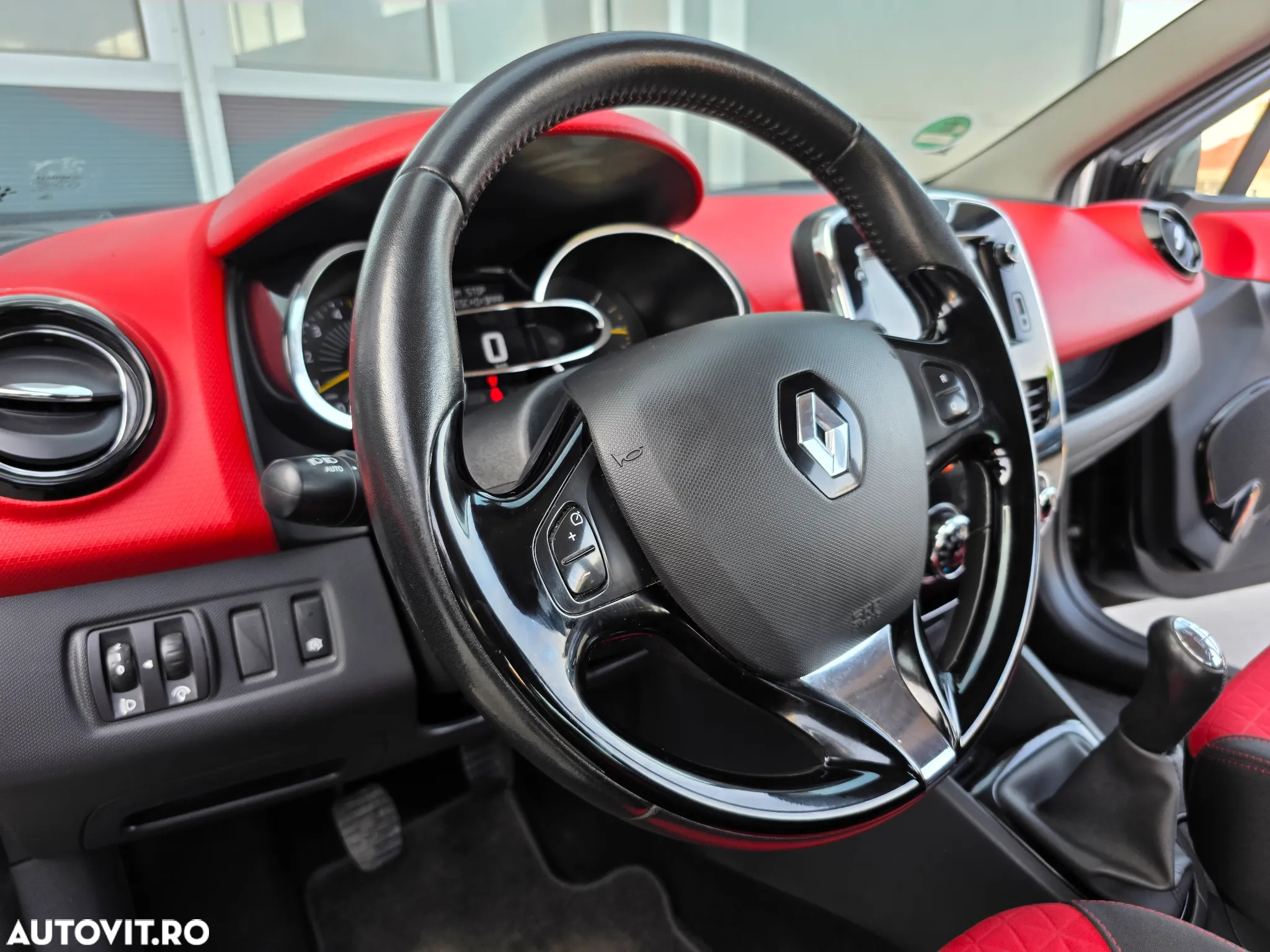 Renault Clio dCi 90 Dynamique - 23
