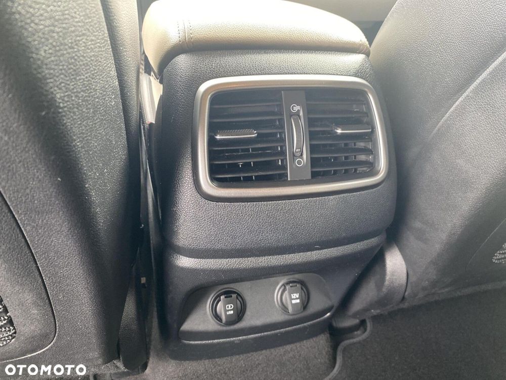 Kia Sorento - 12