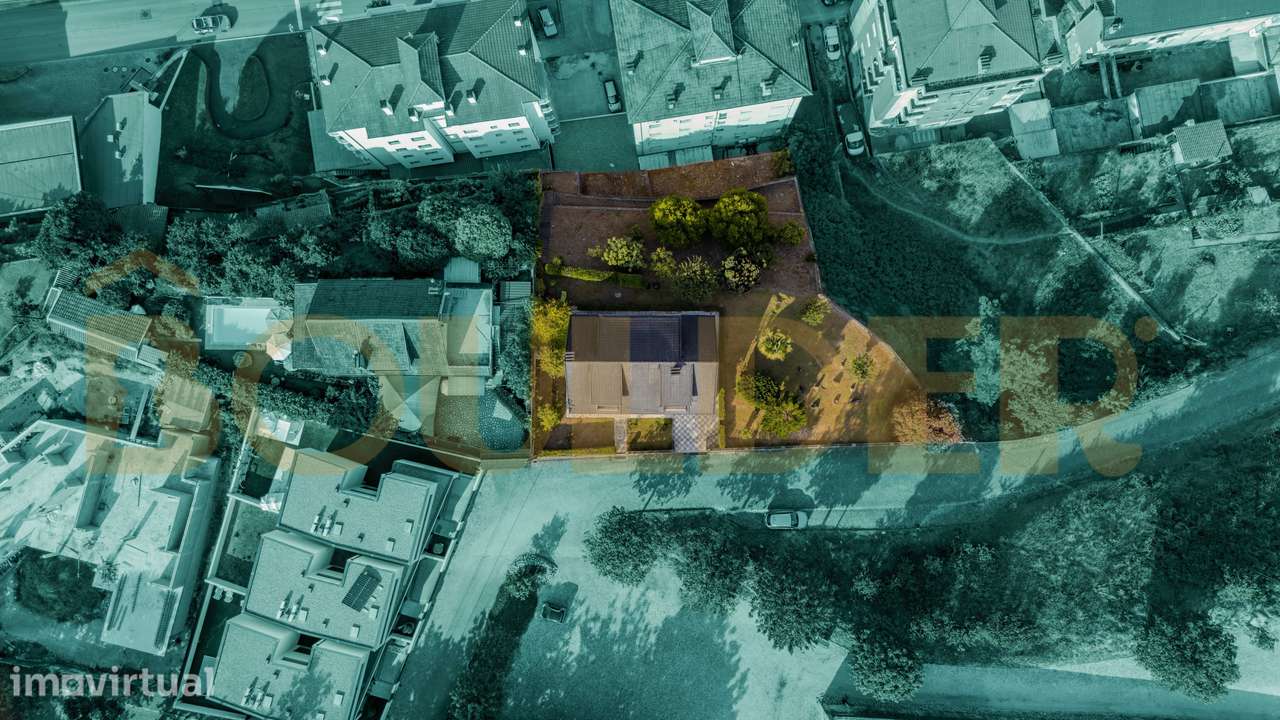 Moradia T4 em Póvoa de Lanhoso - Grande imagem: 4/41