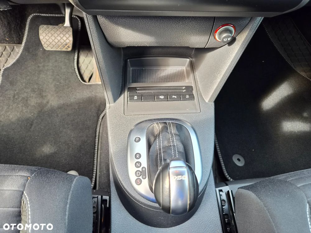 Volkswagen Touran 1.4 TSI DSG Cup - 16