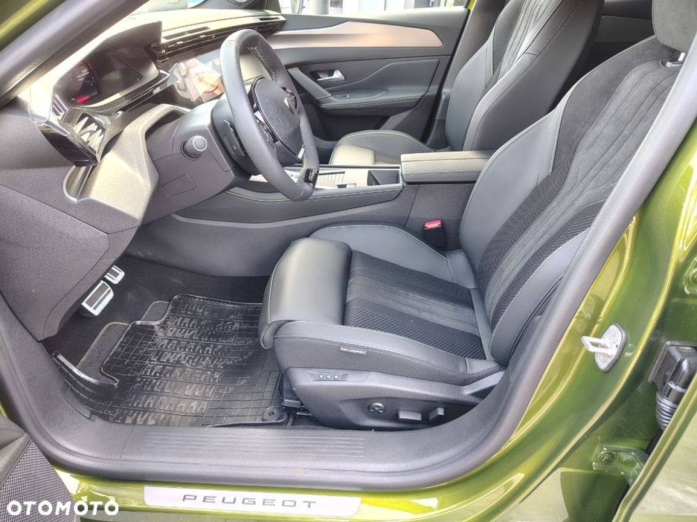 Peugeot 408 - 6