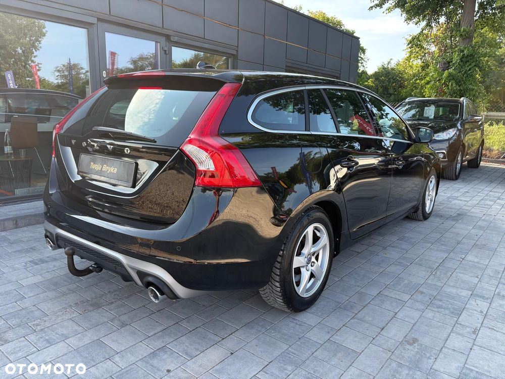 Volvo V60 D2 Drive-E R-Design Momentum - 5