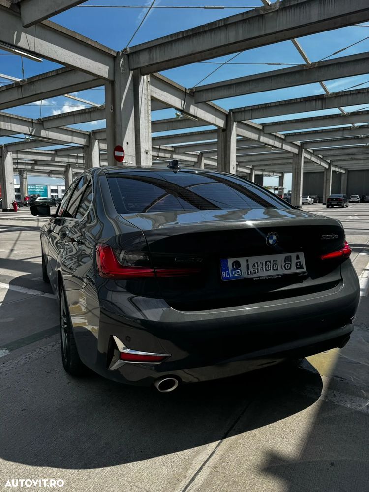 BMW Seria 3 330e Aut. Sport Line - 6