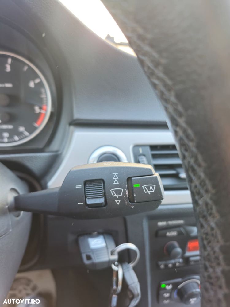 BMW Seria 3 320d DPF - 12