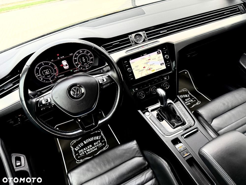 Volkswagen Passat 1.6 TDI SCR DSG - 33