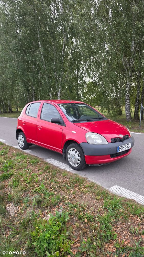 Toyota Yaris 1.0 Base - 1