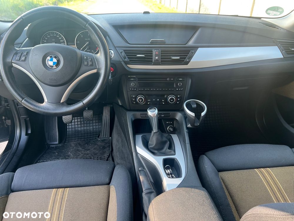 BMW X1 sDrive18d xLine - 18