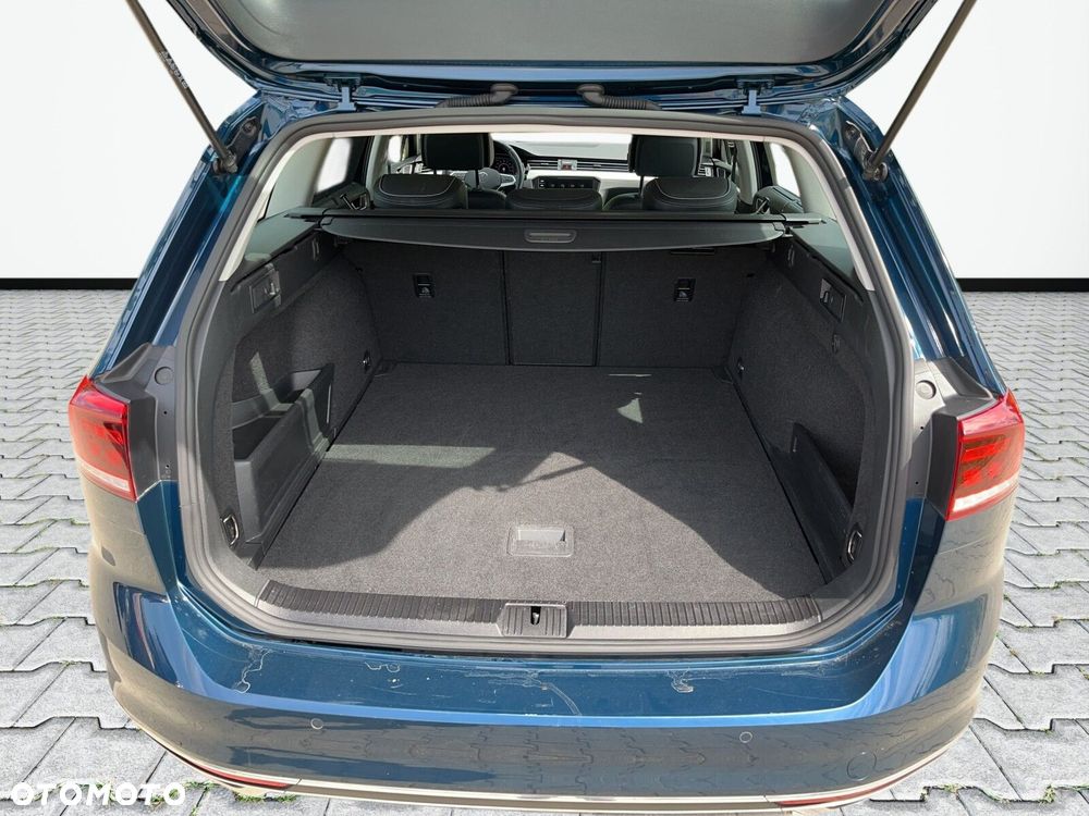 Volkswagen Passat Variant - 13