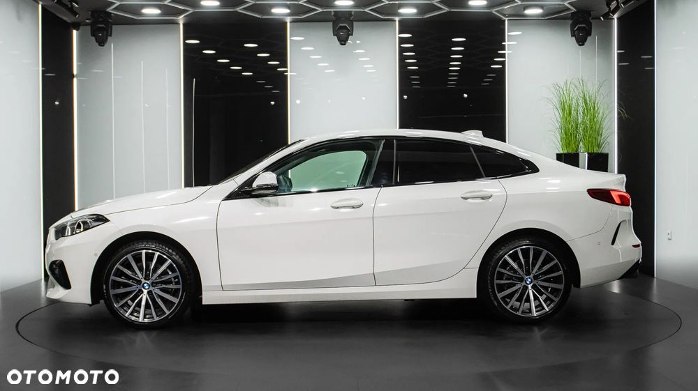 BMW Seria 2 220d xDrive M Sport sport - 4