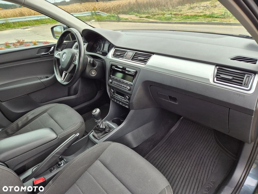 Skoda RAPID 1.2 TSI Ambition - 11