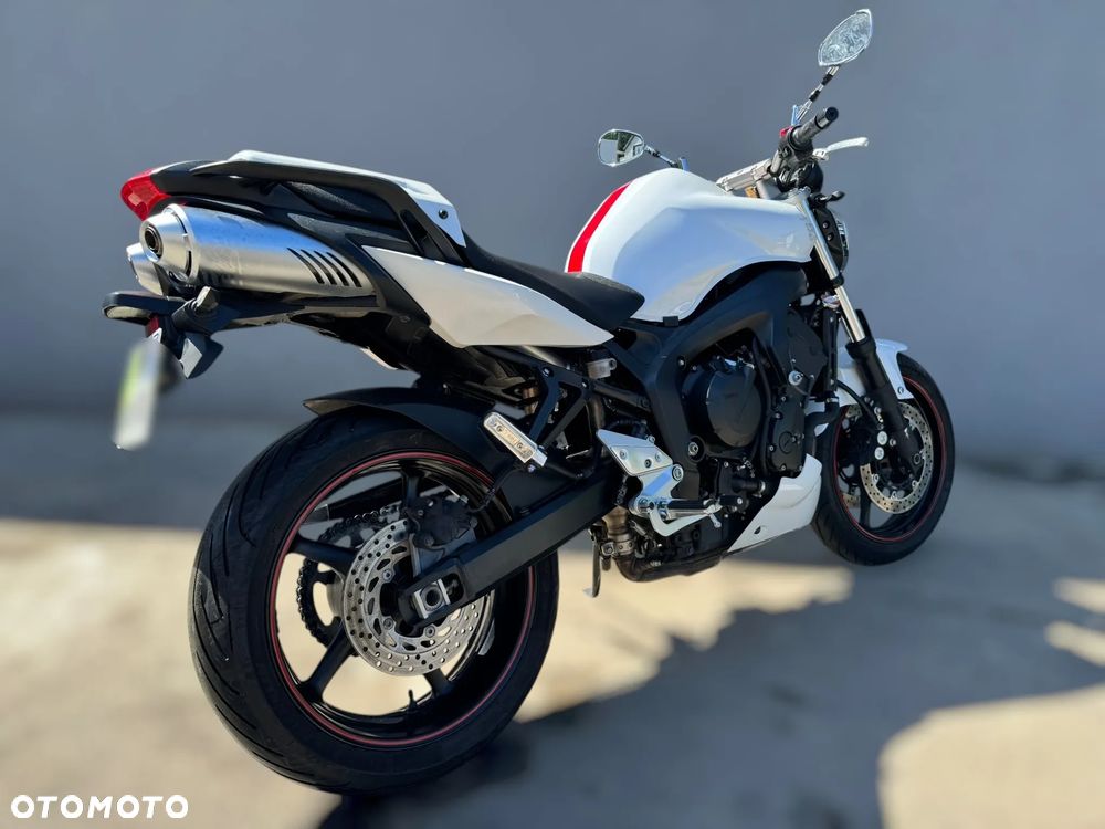 Yamaha FZ6 - 3