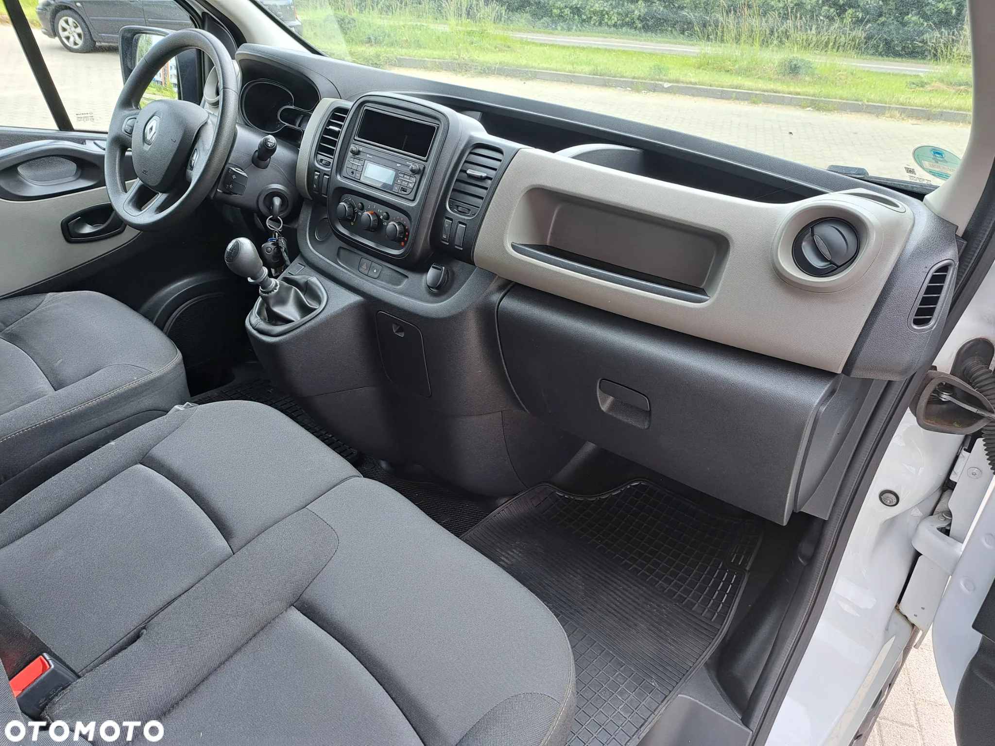Renault Trafic - 14